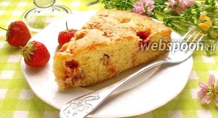 Сахарный клубничный пирог
