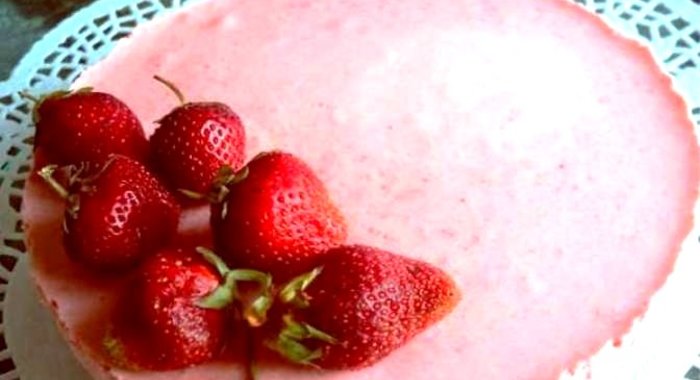 Клубничное суфле для торта