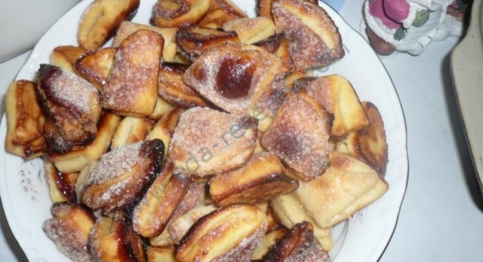 Песочное печенье на маргарине с творогом Поцелуйчики