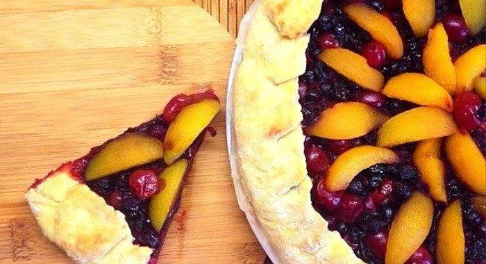 Ванильная галета с лесными ягодами и абрикосом