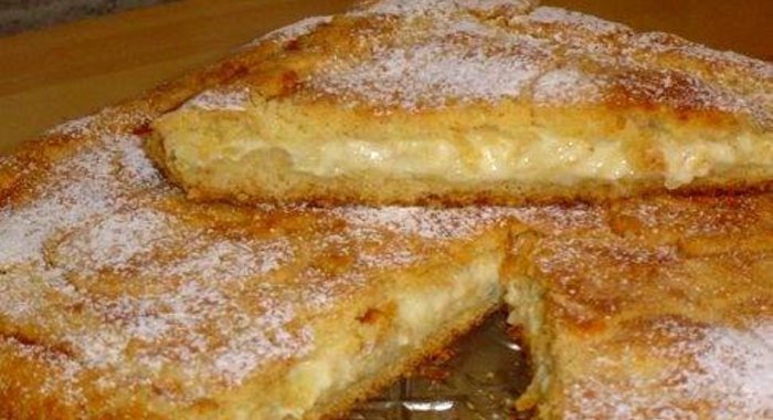 Пирог сладкий с творогом