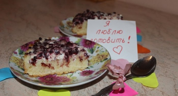 Брусничный пирог с творогом