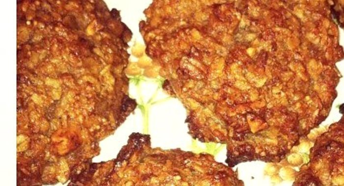 Вегетарианское банановое печенье с гранолой и кокосовой стружкой