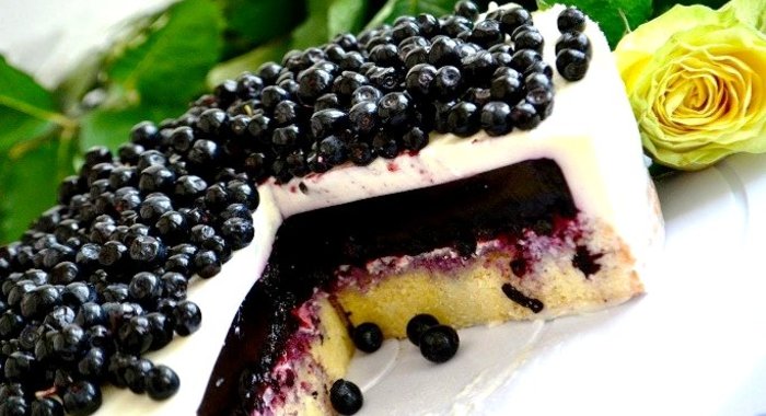 Черничный торт бисквитный