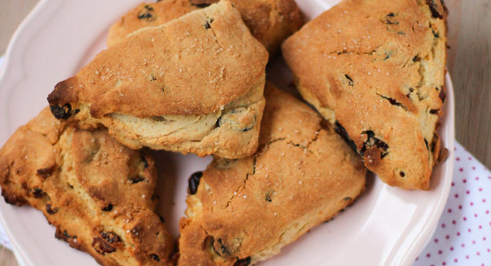 Сконы с клюквой и апельсиновой цедрой