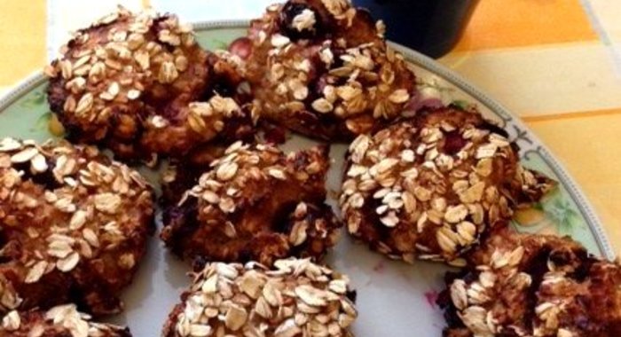 Творожно-овсяное печенье с вишней