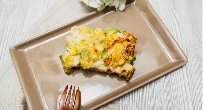 Торт из цукини с беконом и сыром Пармезан