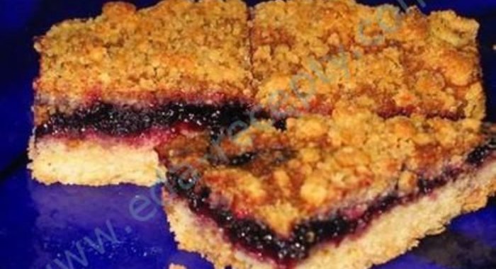 лимонный пирог с яблочным вареньем и миндальной крошкой