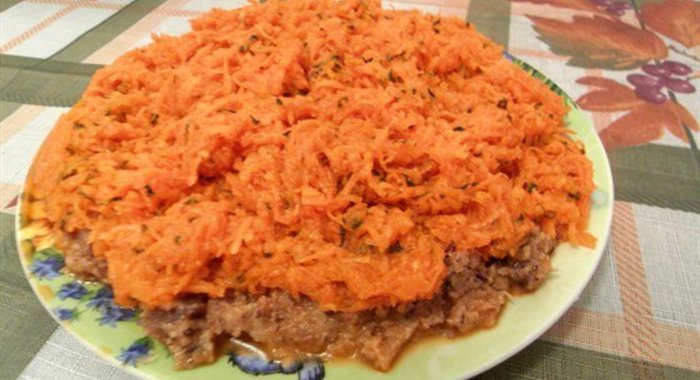 Сырой морковный торт