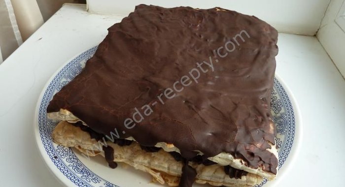 Торт из слоеного теста с шоколадным муссом
